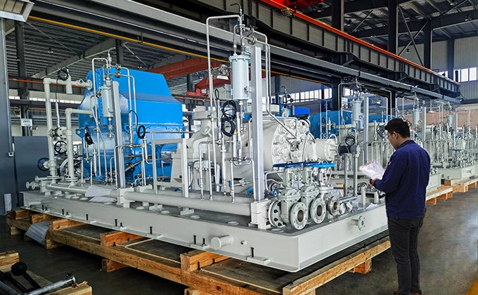 final-inspection-boiler-feed-pumps-before-shipment